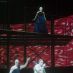 Ulf Paulsen (Gunther) mit Arnold Bezuyen (Siegfried) oben Angelina Ruzzafante (Gutrune) Foto +